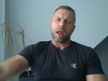 travonidas – webcam model profile photo Image 17