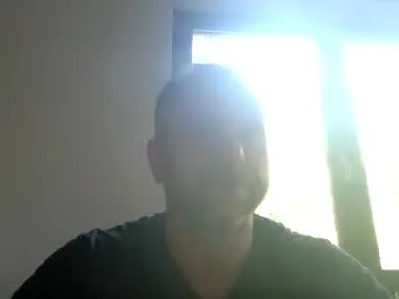 travonidas – webcam model profile photo Image 9