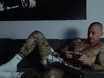 travonidas – webcam model profile photo Image 18