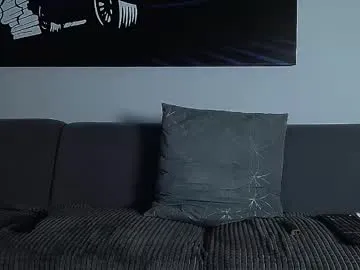 travonidas – webcam model profile photo Image 7