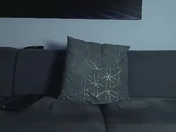 travonidas – webcam model profile photo Image 8