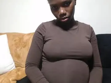 Runarunapi – webcam model profile photo Image 9