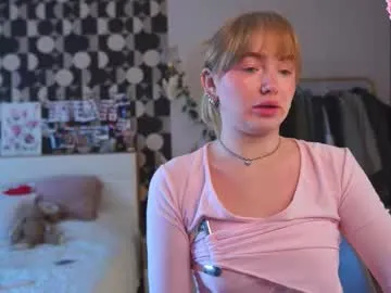 Runarunapi – webcam model profile photo Image 5