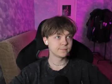 travonidas – webcam model profile photo Image 3