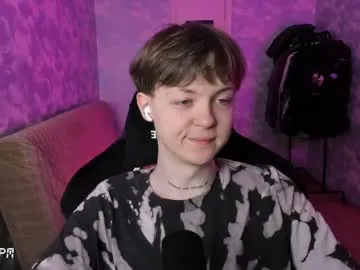 travonidas – webcam model profile photo Image 4