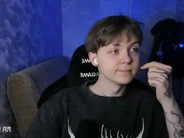 travonidas – webcam model profile photo Image 5