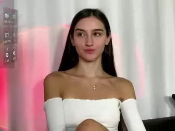 Runarunapi – webcam model profile photo Image 6