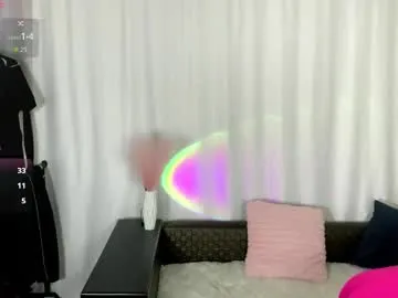 Runarunapi – webcam model profile photo Image 9