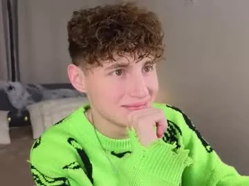 travonidas – webcam model profile photo Image 5