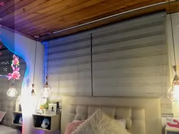 Runarunapi – webcam model profile photo Image 19