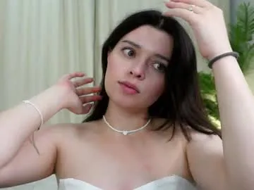 Runarunapi – webcam model profile photo Image 12