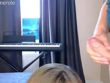 Runarunapi – webcam model profile photo Image 5