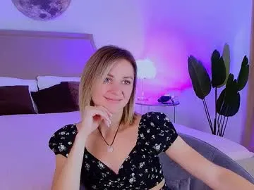 knextdoor – webcam model profile photo Image 14