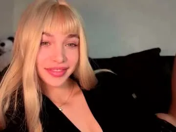 TyraKadney_ – webcam model profile photo Image 6