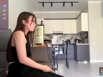 Runarunapi – webcam model profile photo Image 11