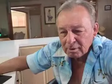 aviebby – webcam model profile photo Image 10