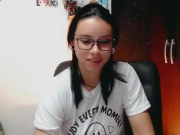 YoungHornyBritishGirl – webcam model profile photo Image 5