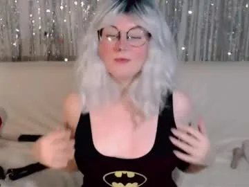 Runarunapi – webcam model profile photo Image 18