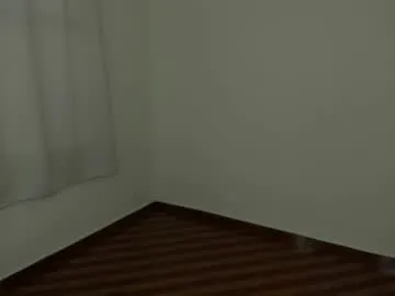 mon1_day – webcam model profile photo Image 7