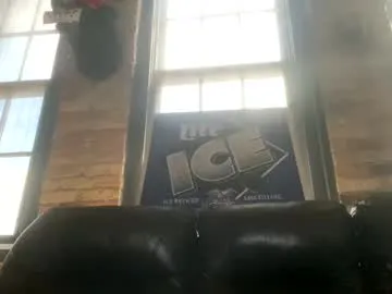 Runarunapi – webcam model profile photo Image 11