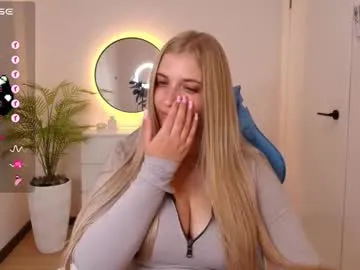 Runarunapi – webcam model profile photo Image 8