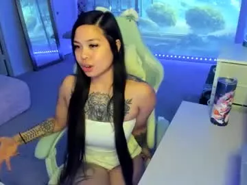 Runarunapi – webcam model profile photo Image 15