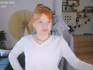 CurlyElisa – webcam model profile photo Image 19