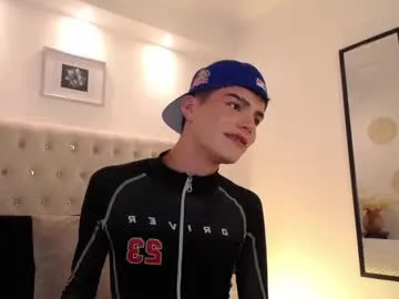 Yaya--728 – webcam model profile photo Image 3