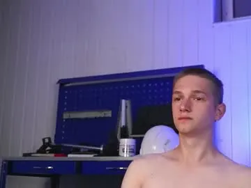 mon1_day – webcam model profile photo Image 16