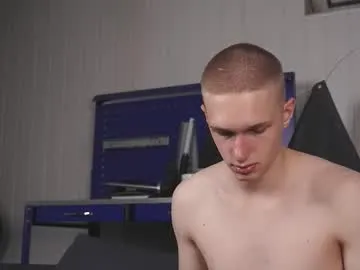 mon1_day – webcam model profile photo Image 9