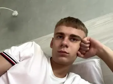 AAASuck – webcam model profile photo Image 12