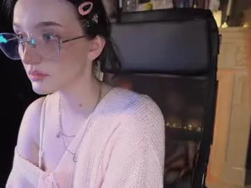 Runarunapi – webcam model profile photo Image 3