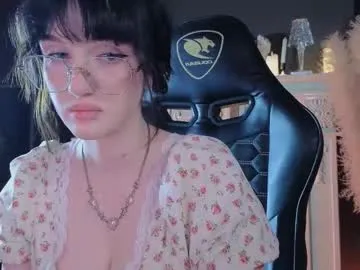 Runarunapi – webcam model profile photo Image 4