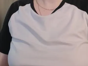 Runarunapi – webcam model profile photo Image 6