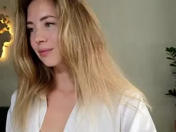 aviebby – webcam model profile photo Image 14