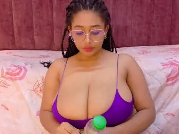 NicoleCut – webcam model profile photo Image 6