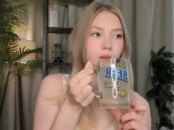 Runarunapi – webcam model profile photo Image 14