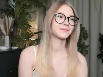 Runarunapi – webcam model profile photo Image 18