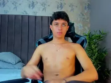 Runarunapi – webcam model profile photo Image 11