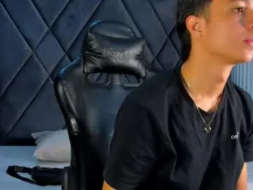 Runarunapi – webcam model profile photo Image 8