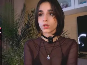 Runarunapi – webcam model profile photo Image 14