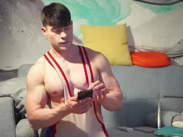 travonidas – webcam model profile photo Image 5