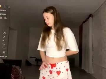 Runarunapi – webcam model profile photo Image 10