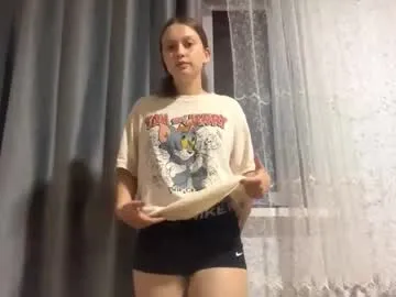 Runarunapi – webcam model profile photo Image 3