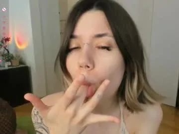 Runarunapi – webcam model profile photo Image 12