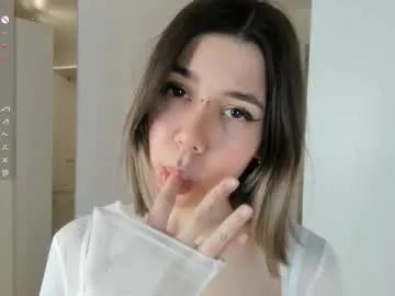 Runarunapi – webcam model profile photo Image 16