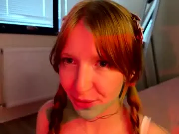Lisaonthemoon – webcam model profile photo Image 8