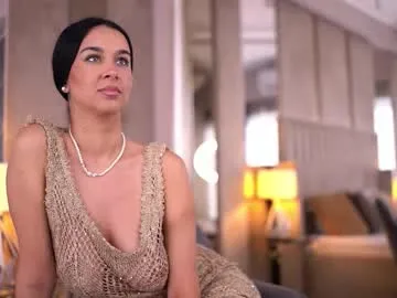 Runarunapi – webcam model profile photo Image 6