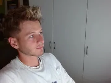 chloewildd – webcam model profile photo Image 9