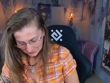 Runarunapi – webcam model profile photo Image 10